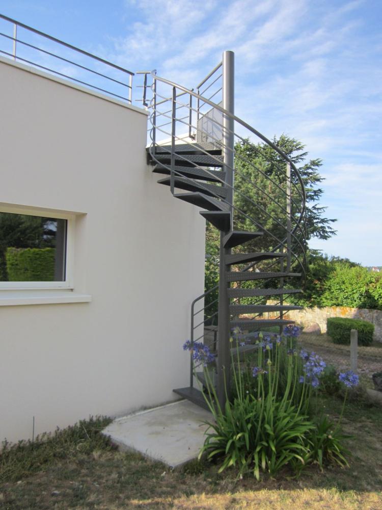 Escalier extérieur hélicoidal